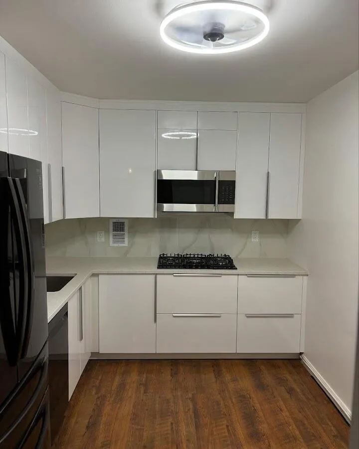 Renovated kitchen with quartz countertops in St. Francis